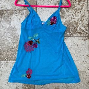Adorable vs slip top!!